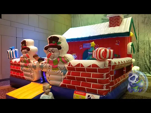 Видео с надувным коммерческим батутом Дом Деда Мороза