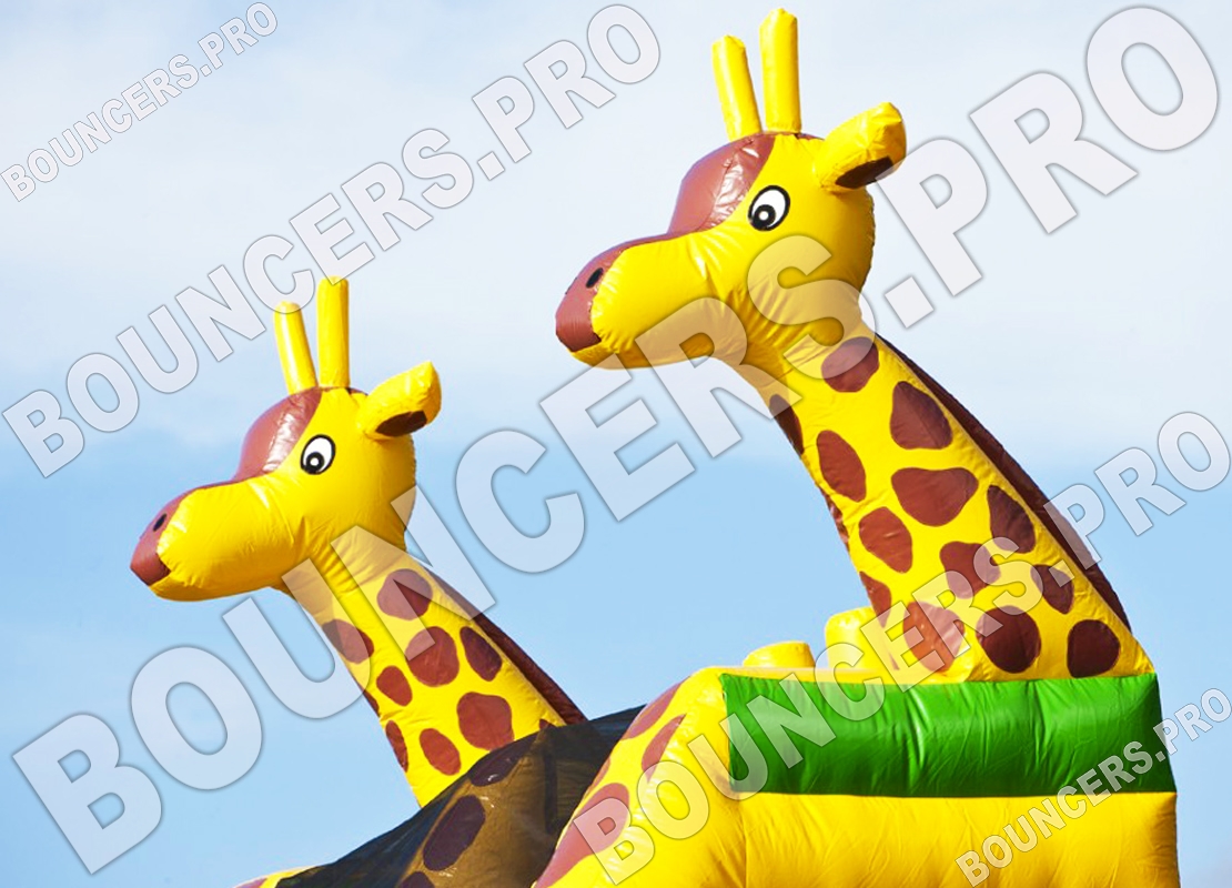 Большая надувная горка «Жираф» - Батуты. Цена:4090 руб. ширина:3.8 м, длина:8.0 м, высота:7.8 м, вес:235 кг