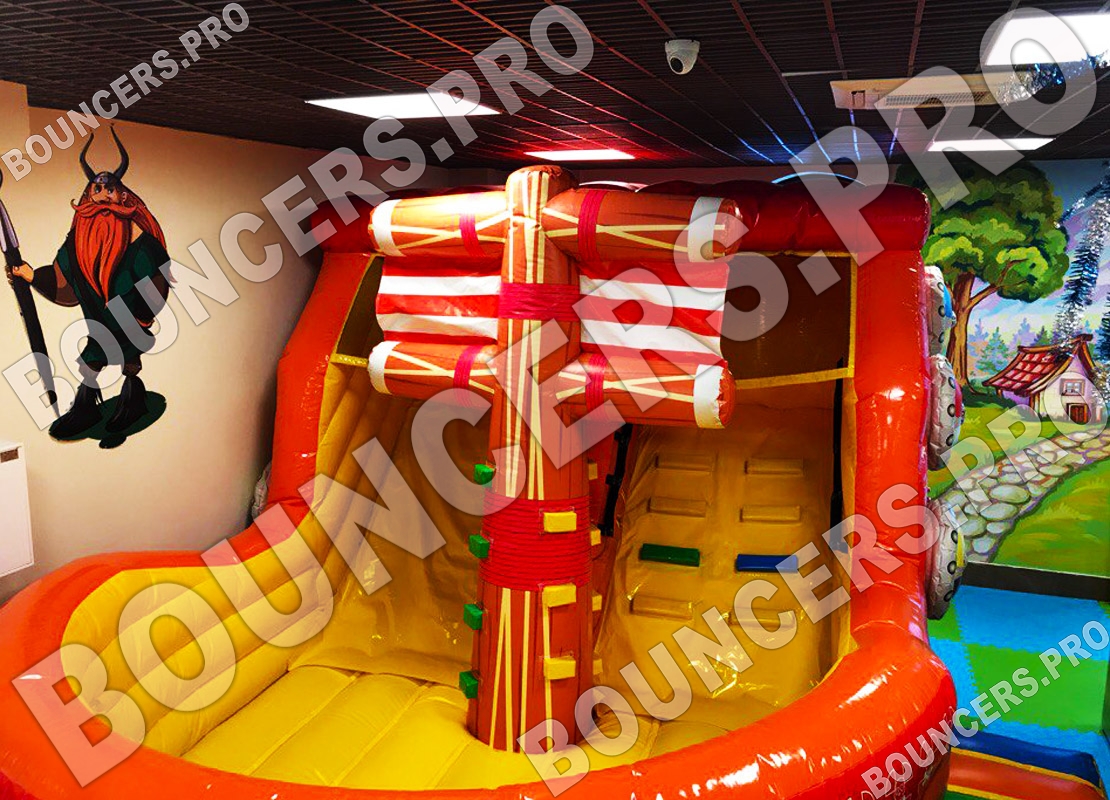 Надувной детский батут «Викинг» - Батуты. Цена:2060 руб. ширина:3.5 м, длина:4.8 м, высота:3.2 м, вес:120 кг