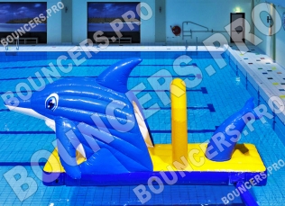 Надувной аквапарк на воде «Флиппер» - Аквапарки. Цена:2290 руб. ширина:2.0 м, длина:6.0 м, высота:3.0 м, вес:95 кг